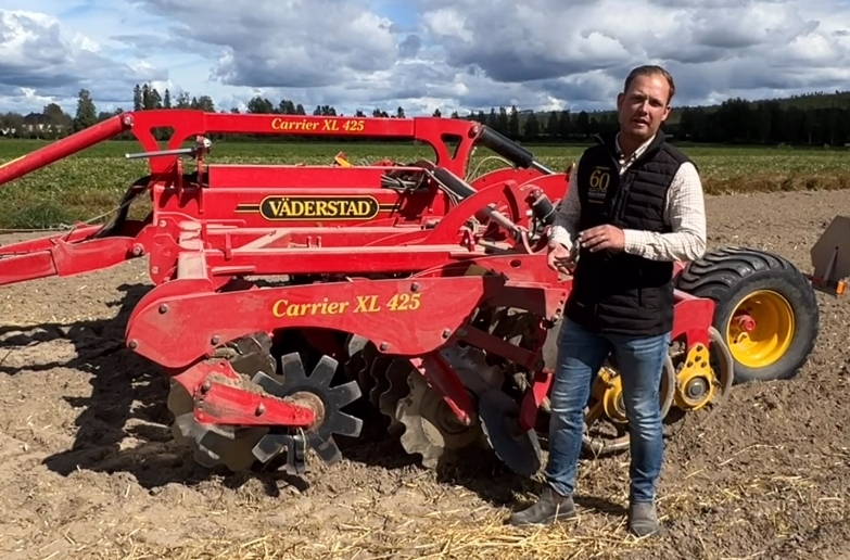 Carrier og Elias Wallskog.jpg