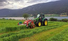 Felleskjøpet og John Deere tilbake på topp i traktormarkedet