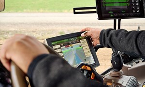 John Deere markerer 25 år med presisjonsteknologi – her er hele historien