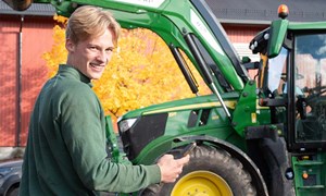 Millioner ser Ivers  John Deere-videoer