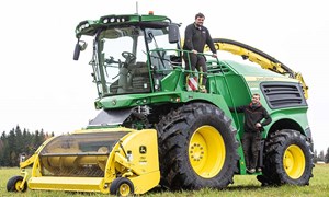 Økte kapasiteten med John Deere  finsnitter
