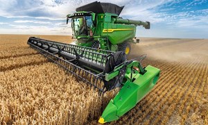 Banebrytende høsteteknologi og førerkomfort i nye John Deere-treskere