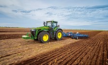 Tre nye traktorer i 8-serien