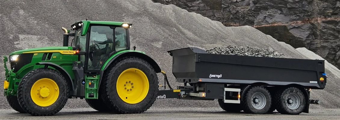 John Deere 6R185 med Metsjö MetaQ 51 Tungdumper