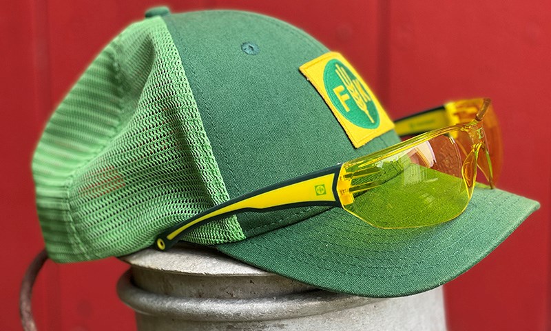 Felleskjøpet- caps og vernebriller