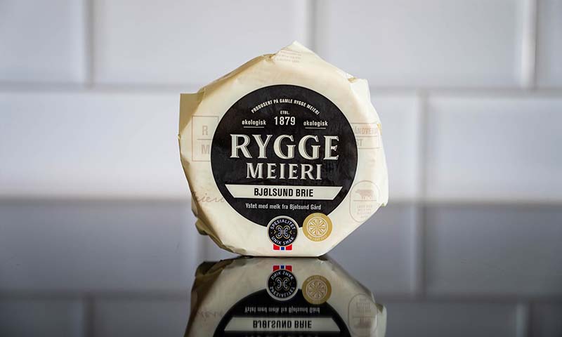 800x480 Bj&oslash;sund Brie - Rygge Meieri-09424.jpg