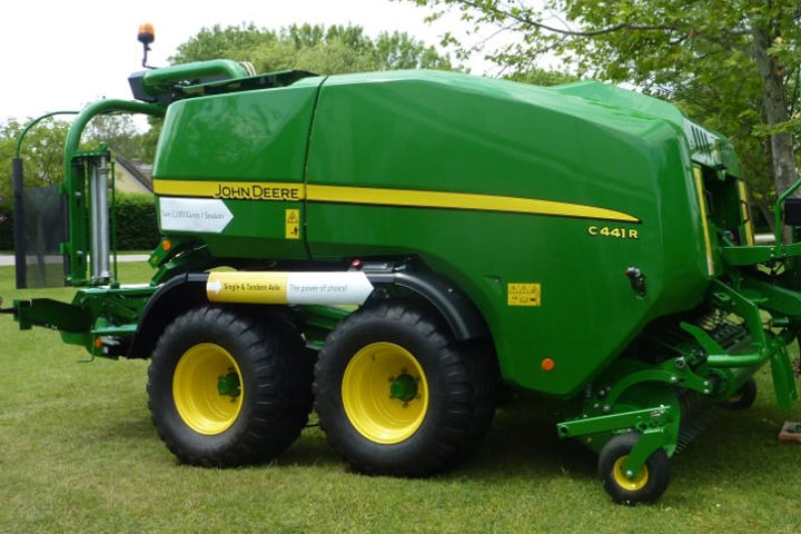 John Deere C441R, rundballepresser