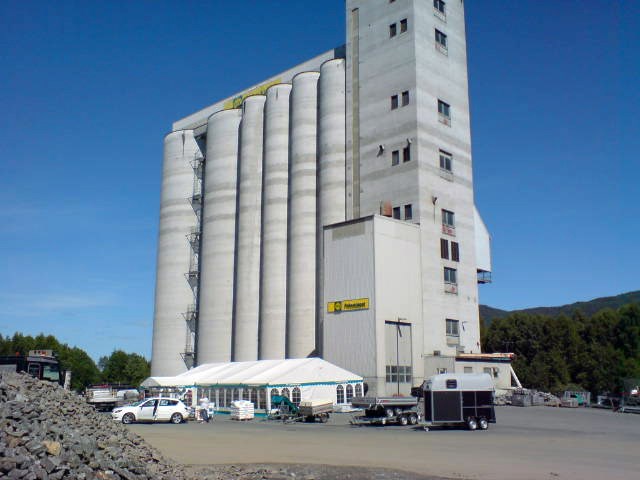 Felleskjøpet kornmottak Modum. Foto