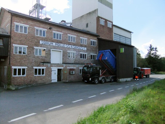 Felleskjøpet kornmottak Sørum. Foto